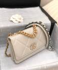 Клатч Сhan*l 19 Wallet on Chain Bag Biege